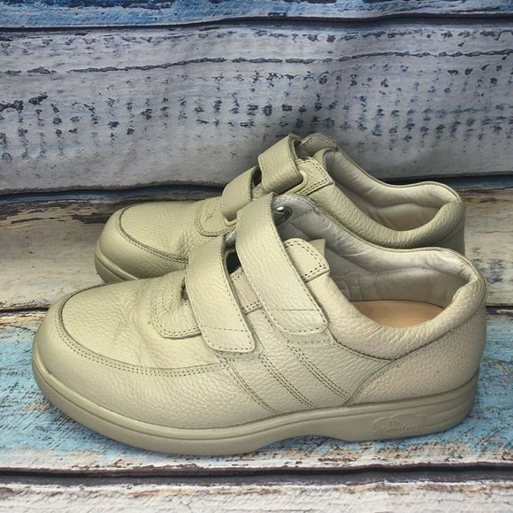 womens size 8 extra wide shoes